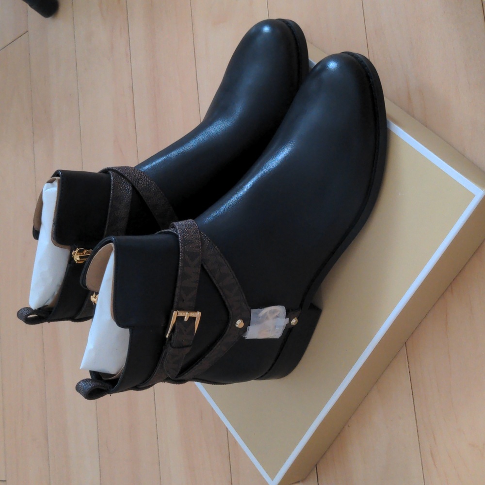 Michael Kors Preston boots size 8